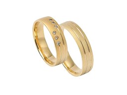 Eheringe in Gold, matt mit Nut, Diamanten