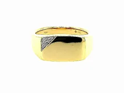 Ring in Gelbgold, Gravurplatte, Diamanten